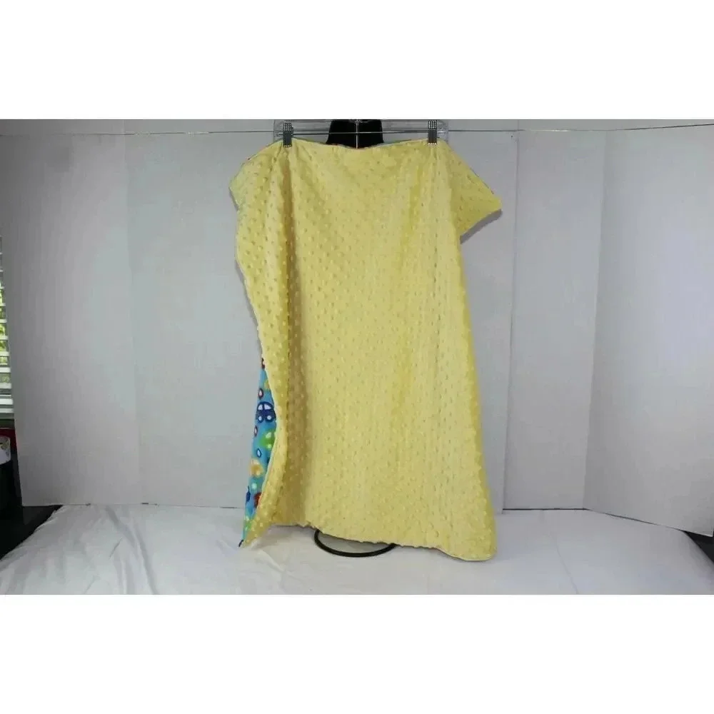 Kids clean with little cars blanket